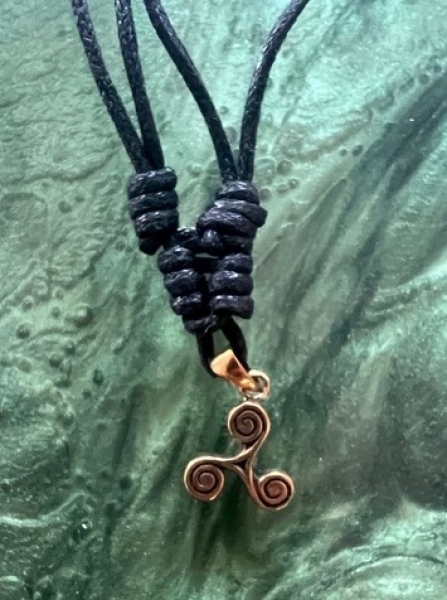 Kettenanhänger - Triskelion - Mini - Bronze