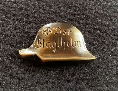 Pin - Der Stahlhelm