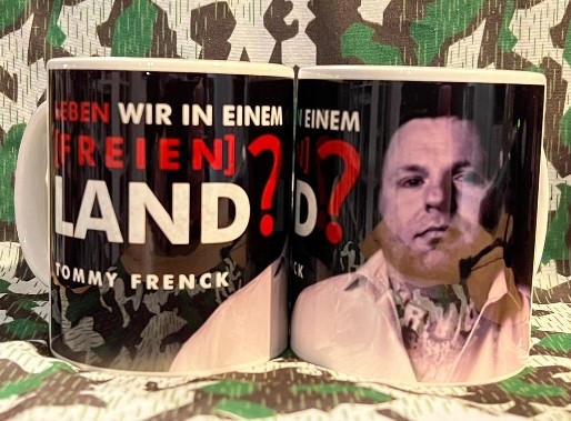 Tasse - Tommy Frenck - Leben wir in einem freien Land?